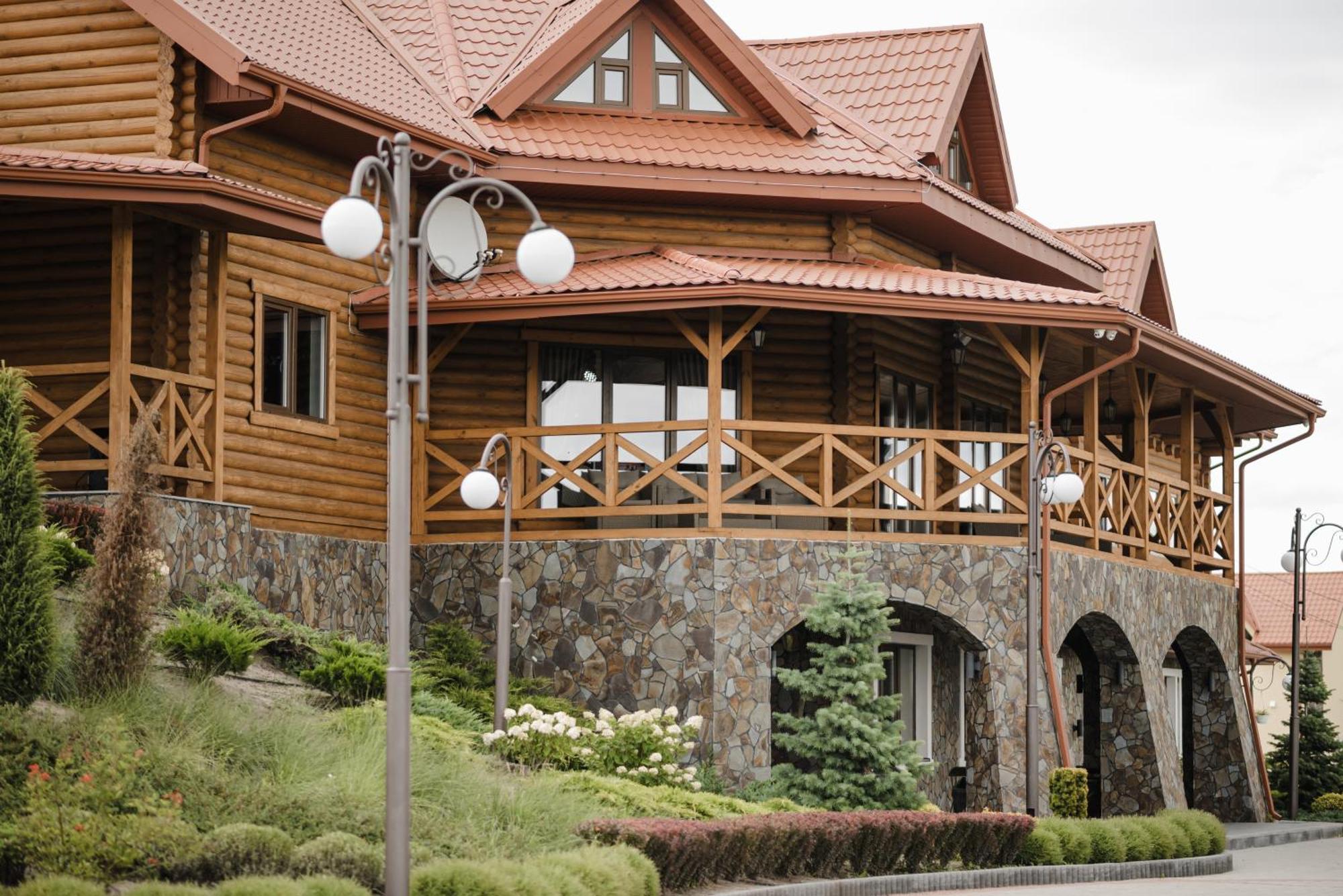 Na Pagorbi Lutsk Hotel Eksteriør billede